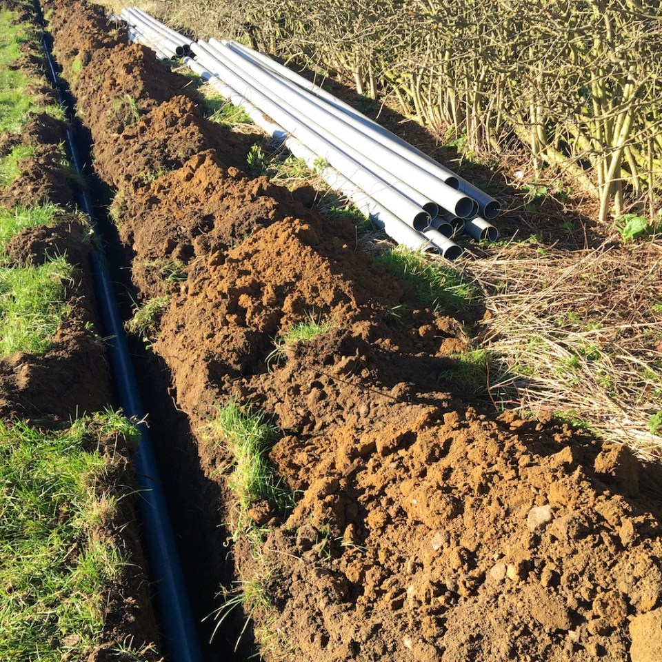 Holwell Lane fibre ducting