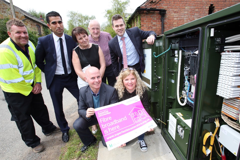 BT Engineer Mark Hoyland, Kasam Hussain from BT, Helen Harris from Leicestershire County Council, Leicestershire County Councillor Joe Orson, County Councillor and Lead Member for Broadband Blake Pain, Holwell village Digital Champion Simon Wilkinson-Blake and villager Sally Willars who runs her business from home.